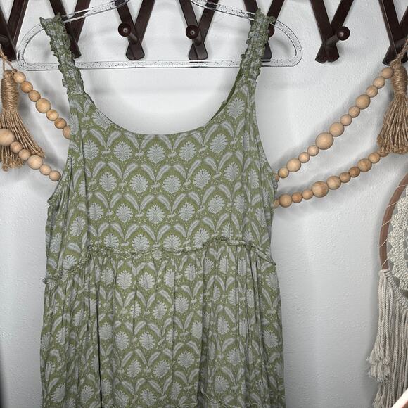 NATURAL LIFE Dresses & Skirts - Natural Life Adele Green Floral Palms Midi Dress